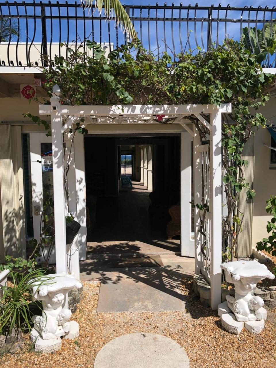 Courtyard Villa Hotel Lauderdale-by-the-Sea Exterior photo